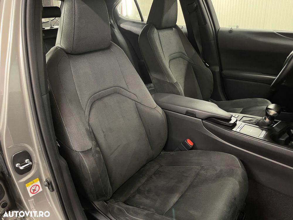 Lexus UX 250h Business Edition - 9