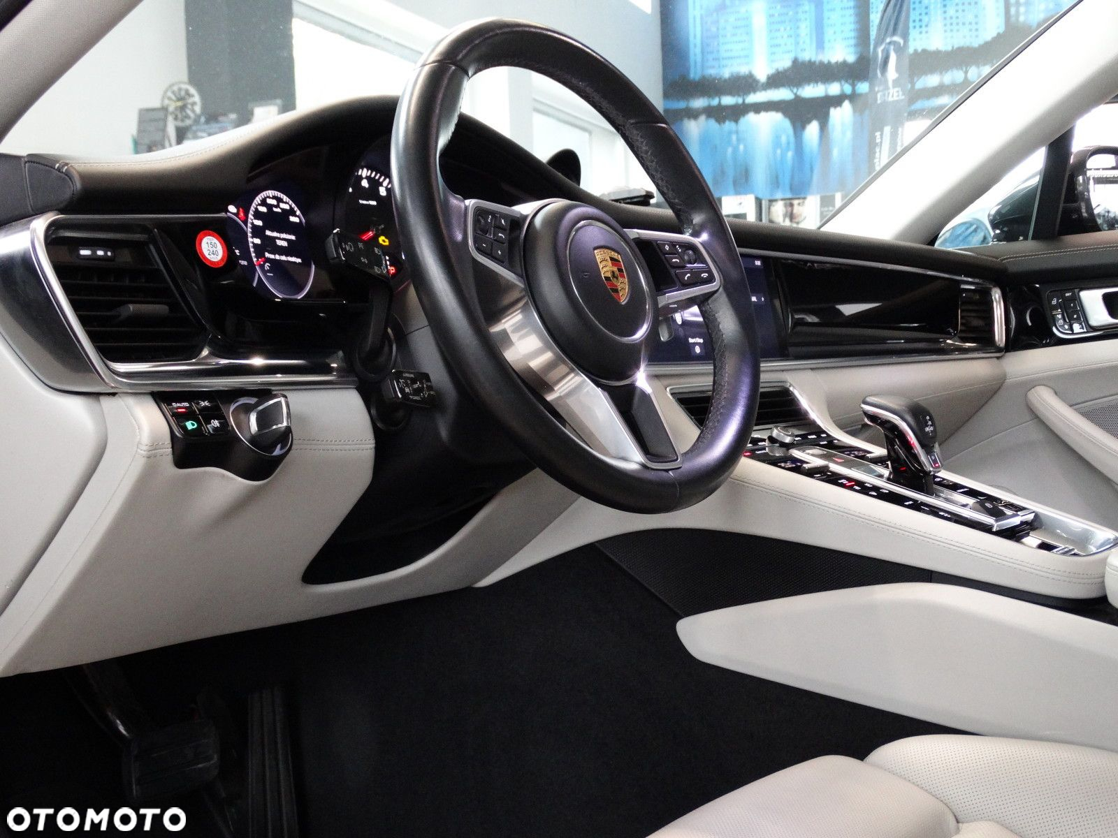 Porsche Panamera - 28