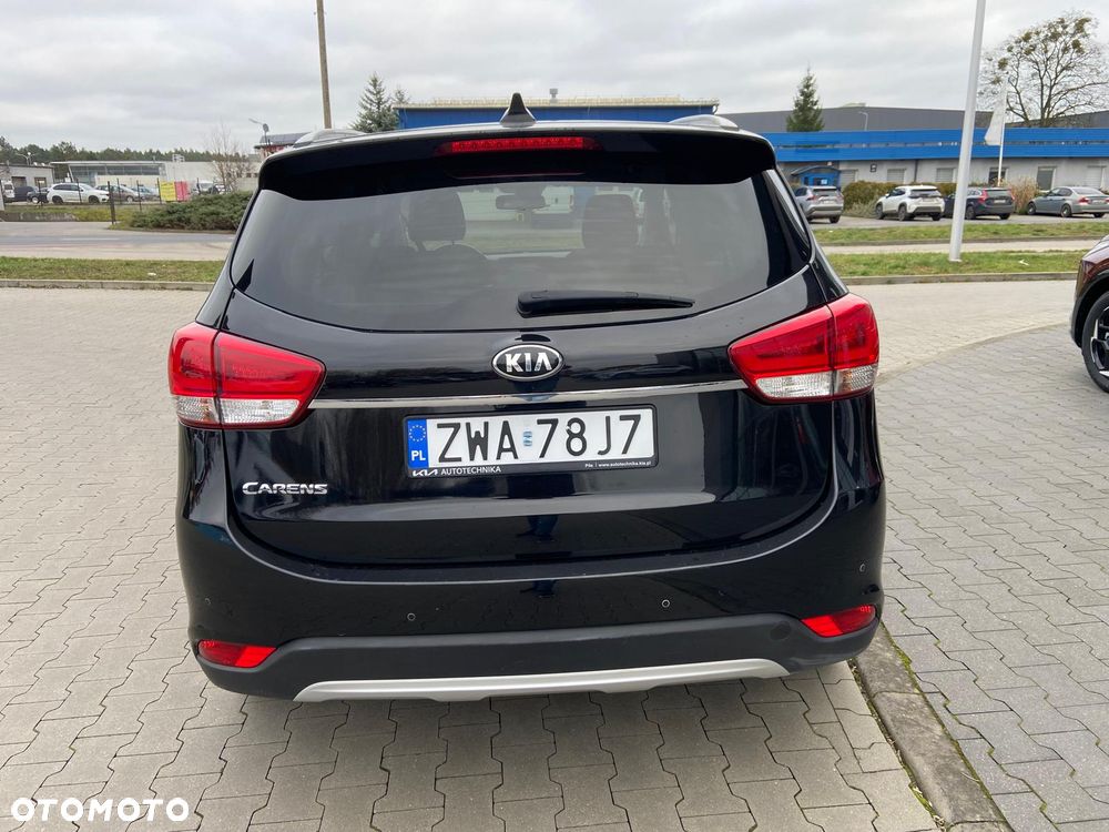 Kia Carens - 5