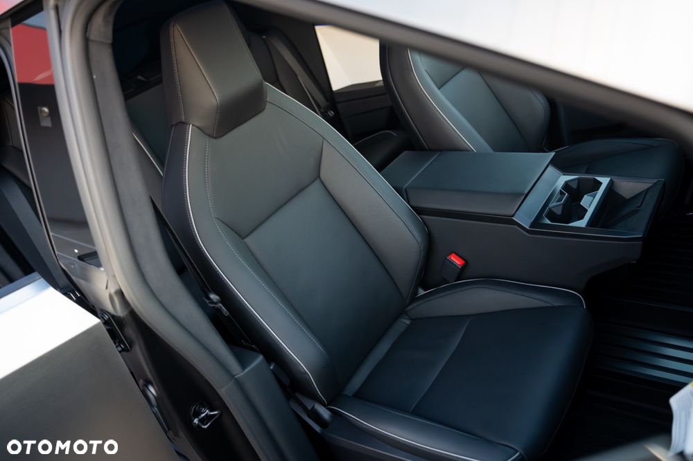 Tesla Cybertruck - 9