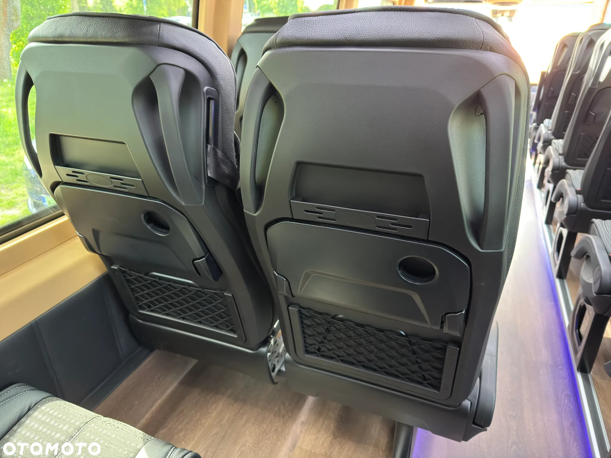 Mercedes-Benz Sprinter - 13