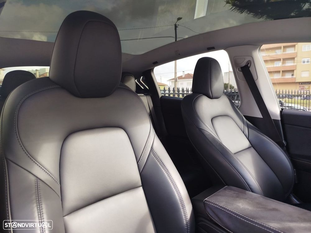 Tesla Model Y Tração Traseira Standard - 33