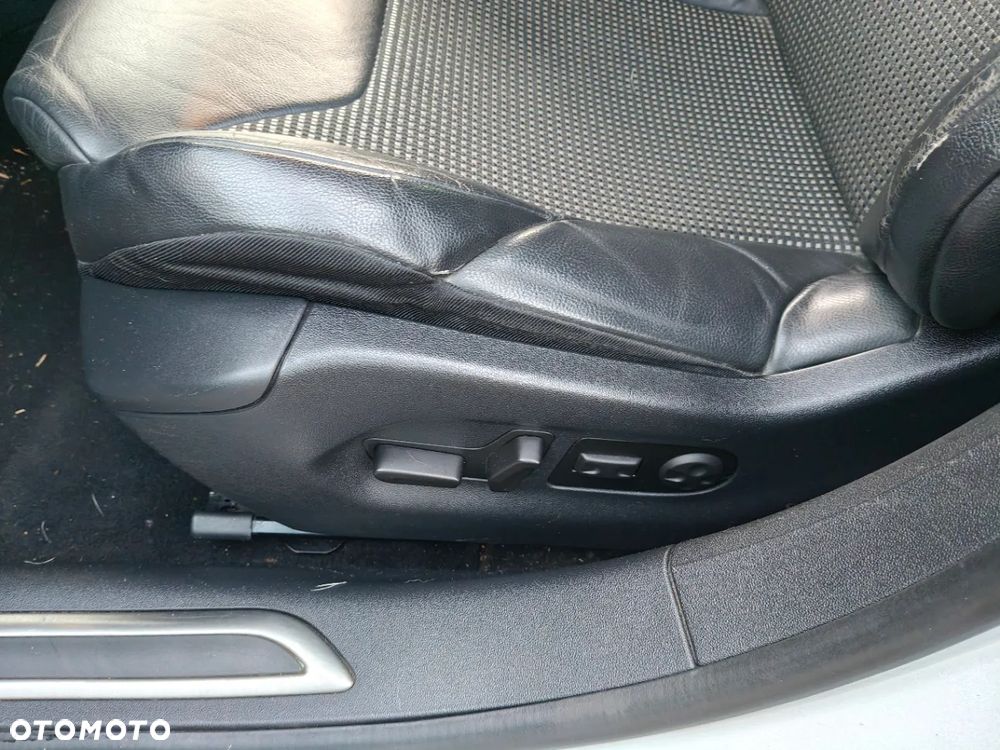 Citroën C5 HDi 165 FAP Exclusive - 23