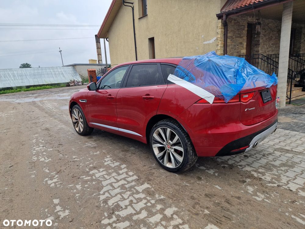 Jaguar F-Pace S AWD - 18