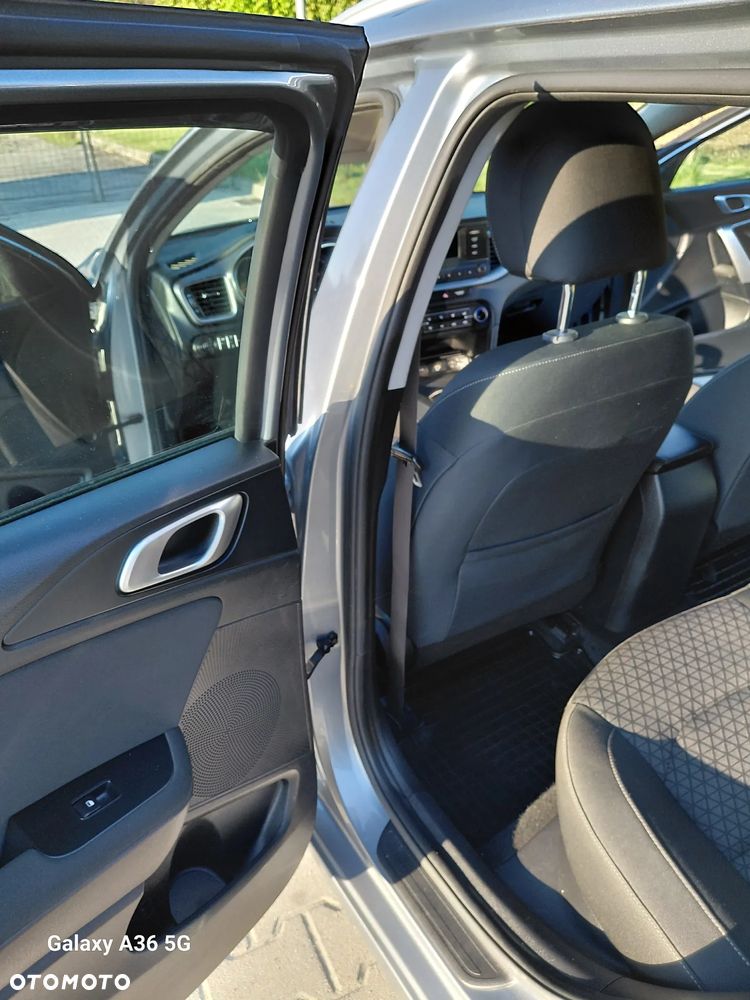 Kia Ceed 1.6 CRDi mHEV M - 30