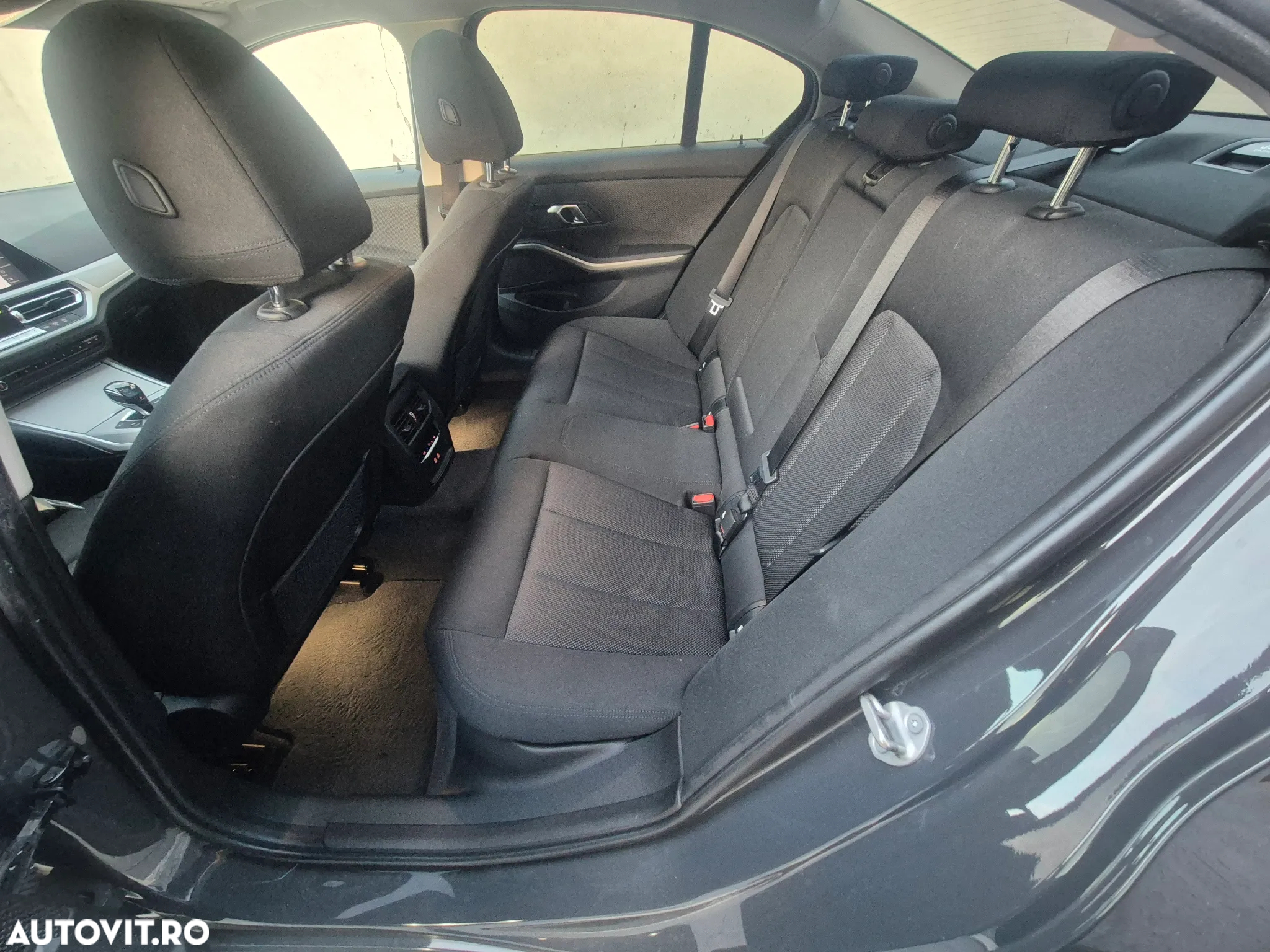 BMW Seria 3 320i AT - 12