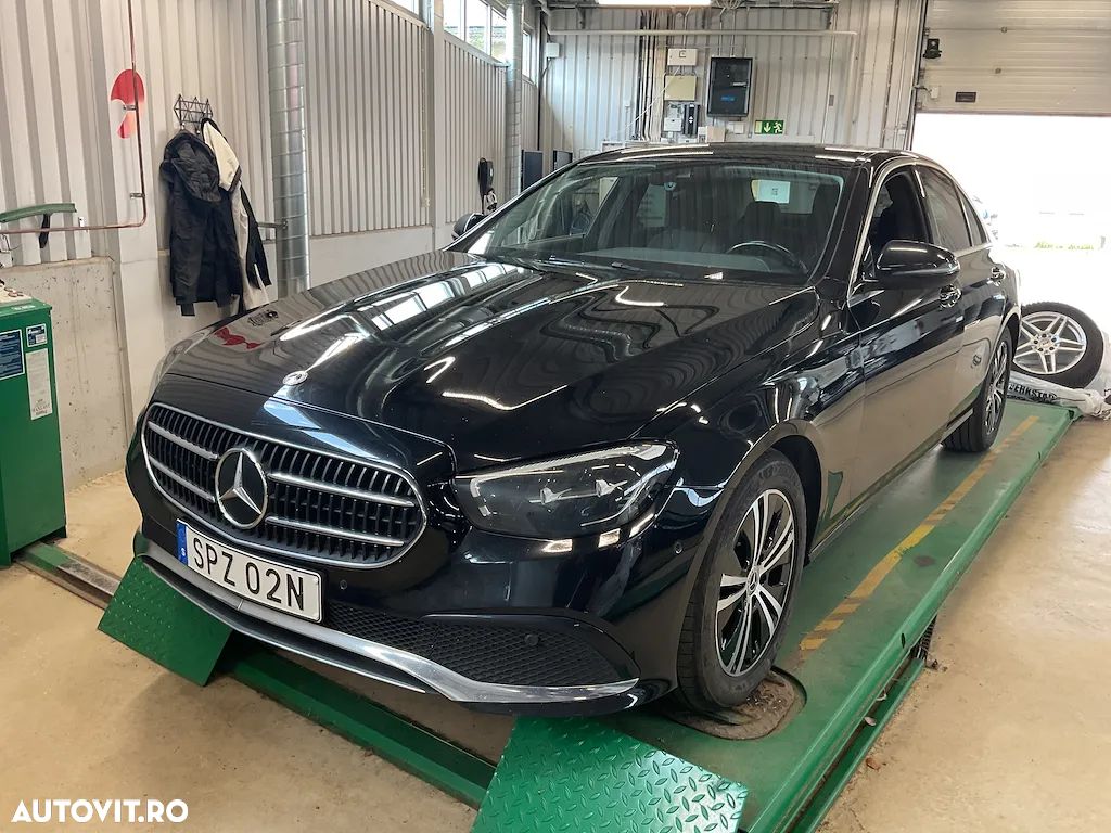 Mercedes-Benz E - 1