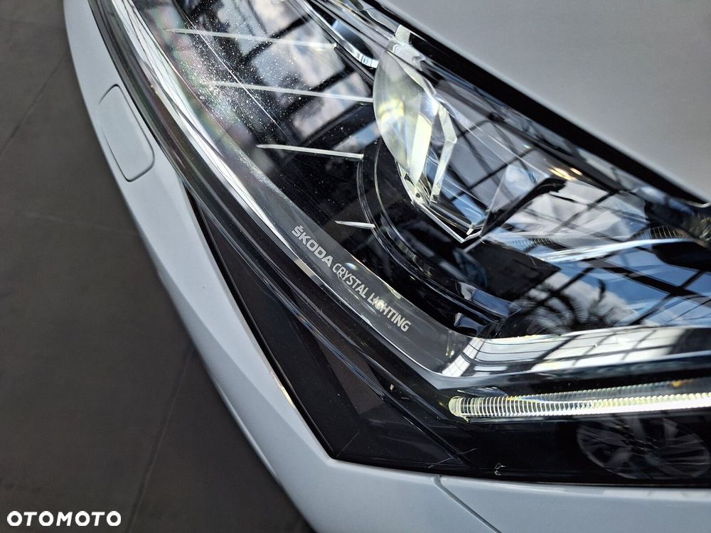 Skoda Superb 2.0 TDI SCR Style DSG - 9