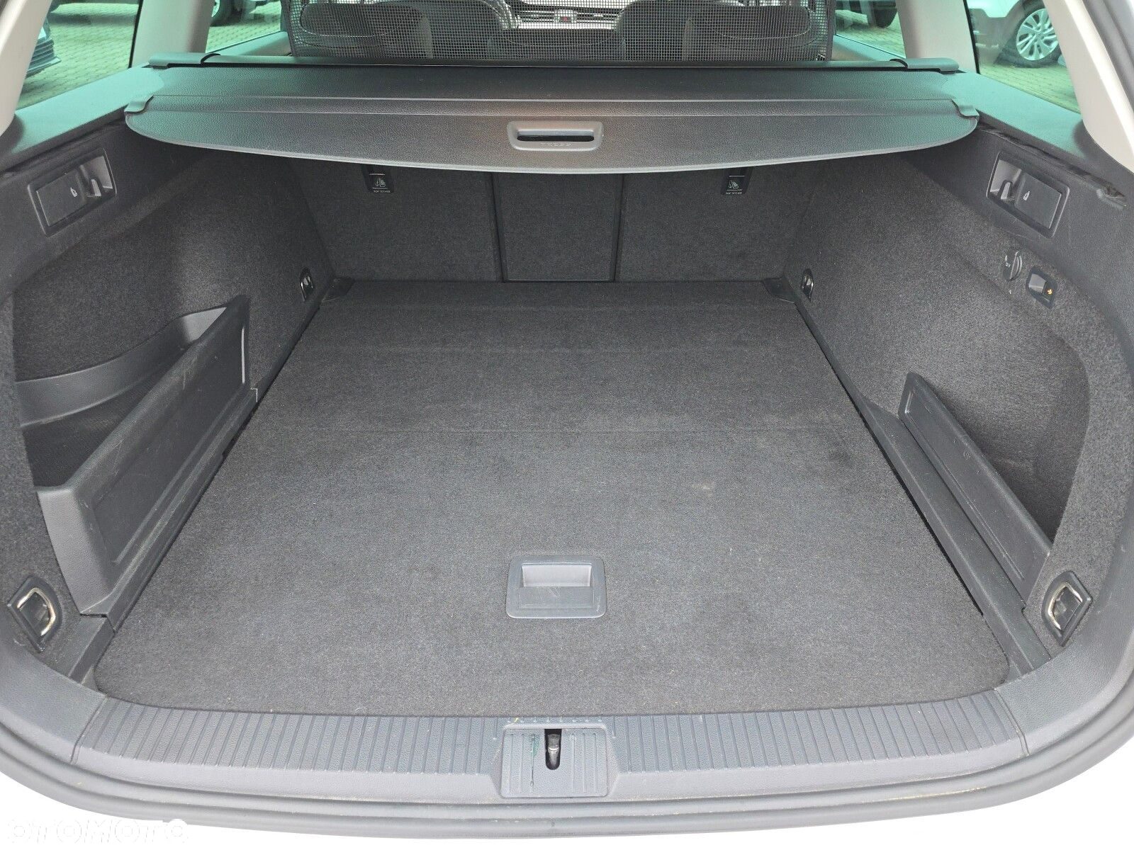 Volkswagen Passat 2.0 TDI 4Mot Elegance DSG - 12