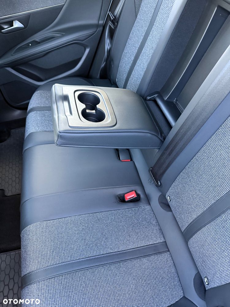 Peugeot 3008 1.2 PureTech Active S&S EAT6 - 9