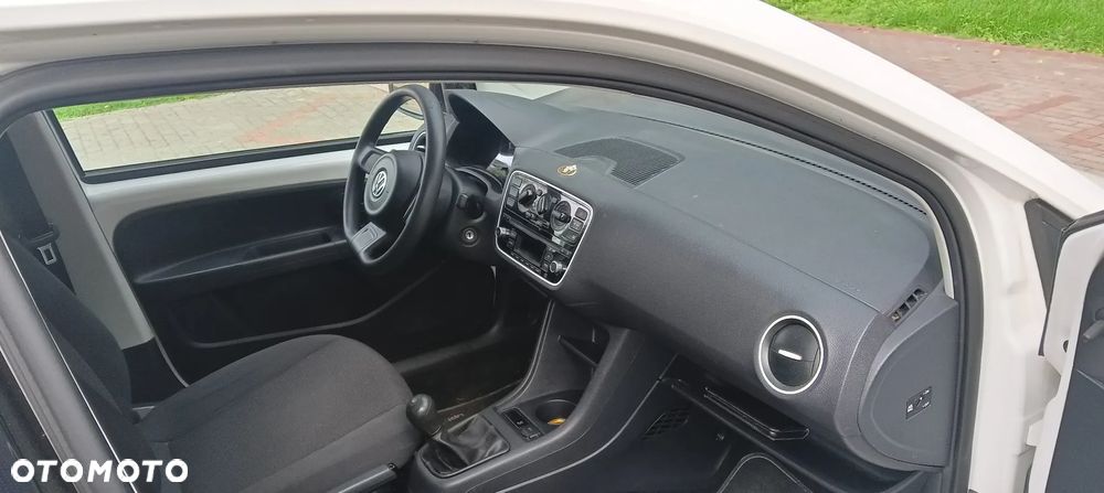 Volkswagen up! - 9