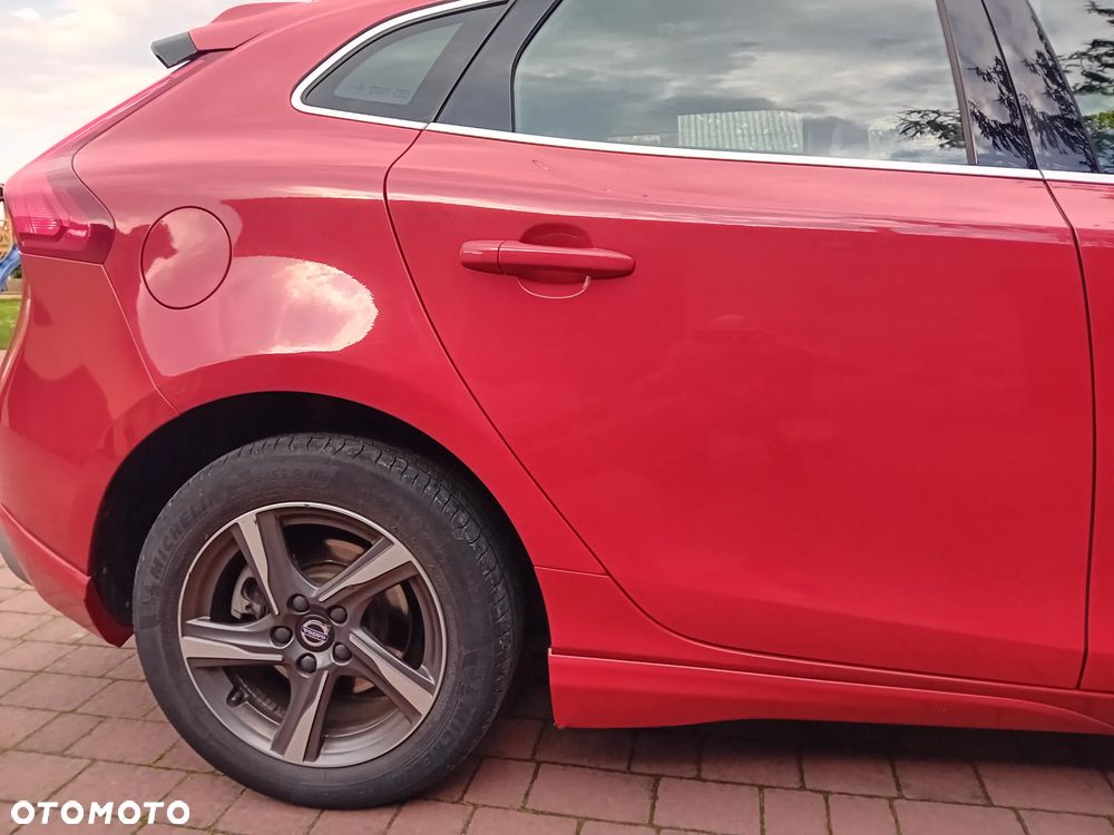 Volvo V40 D2 Drive-E R-Design Momentum - 19