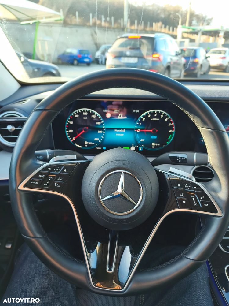 Mercedes-Benz E - 16