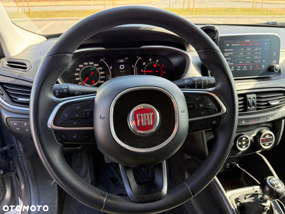Fiat Tipo 1.6 MultiJet 16v Lounge - 25