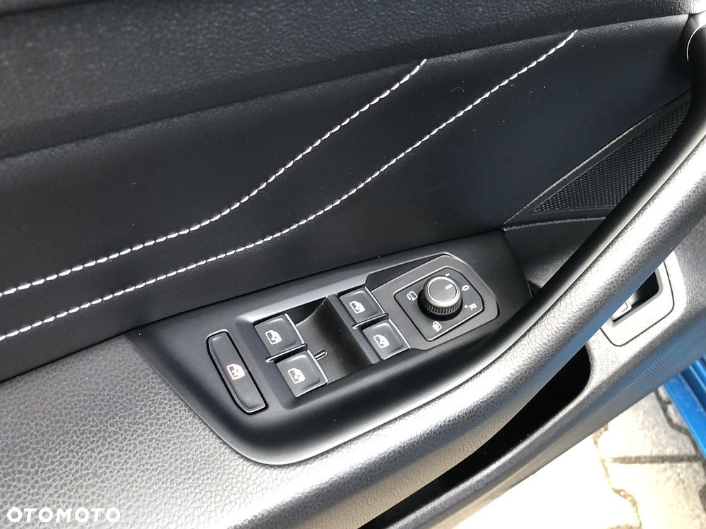 Volkswagen Arteon 2.0 TDI R-Line DSG - 29