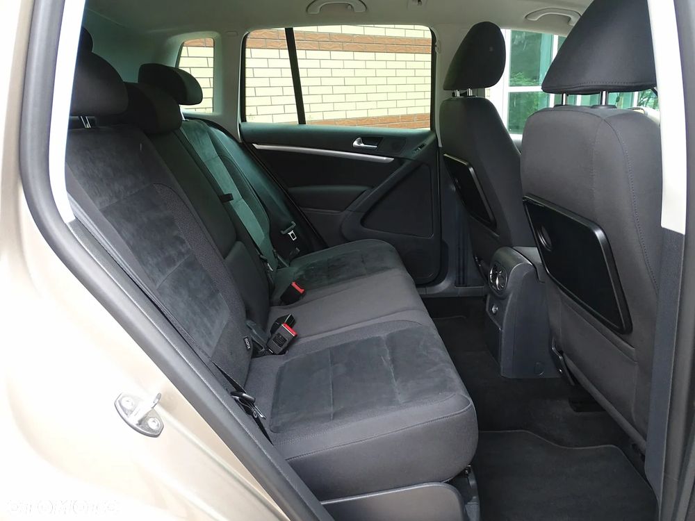 Volkswagen Tiguan 2.0 TDI DPF BlueMotion Technology Sport & Style - 8