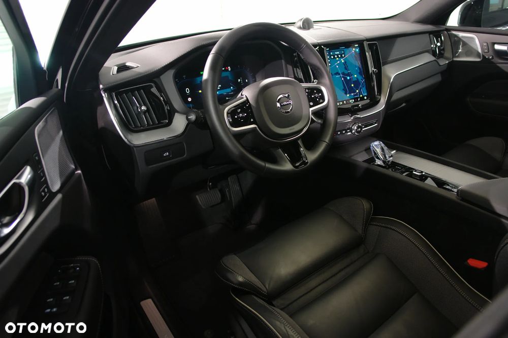 Volvo XC 60 B5 B AWD Ultimate Black Edition - 12