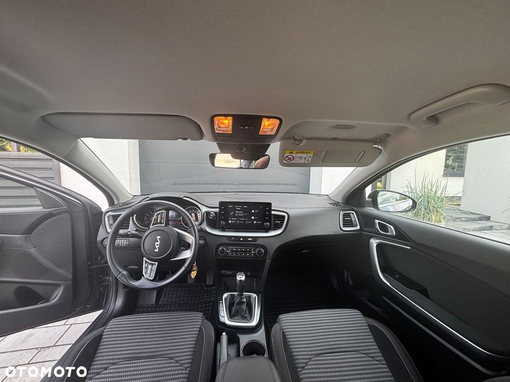 Kia XCeed 1.5 T-GDI M - 12