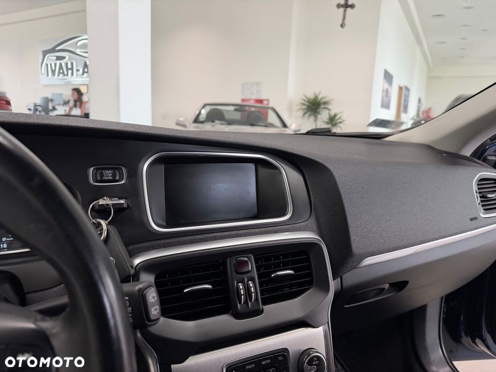 Volvo V40 D4 Drive-E Ocean Race - 23