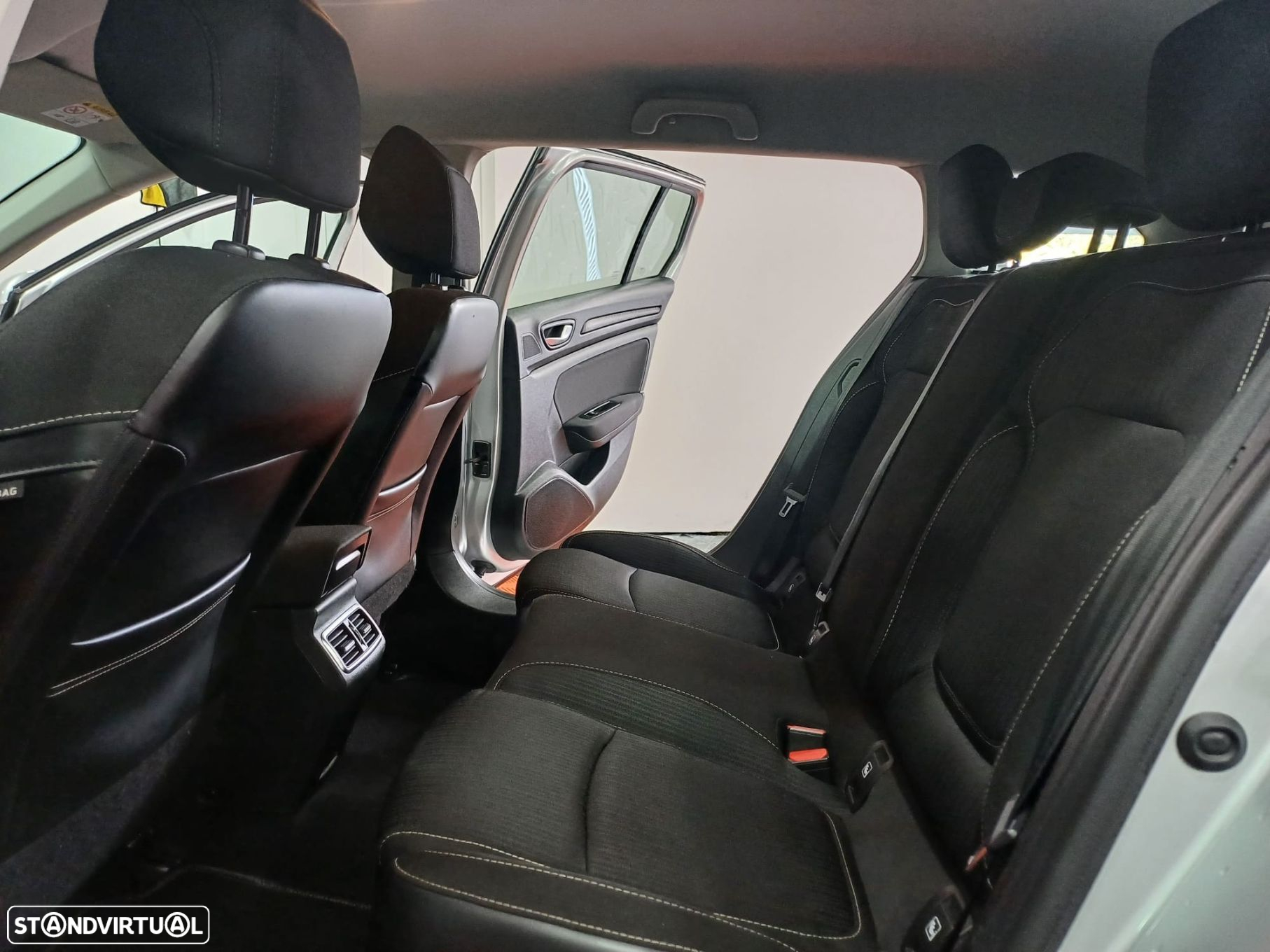 Renault Mégane Sport Tourer 1.5 dCi Limited - 12