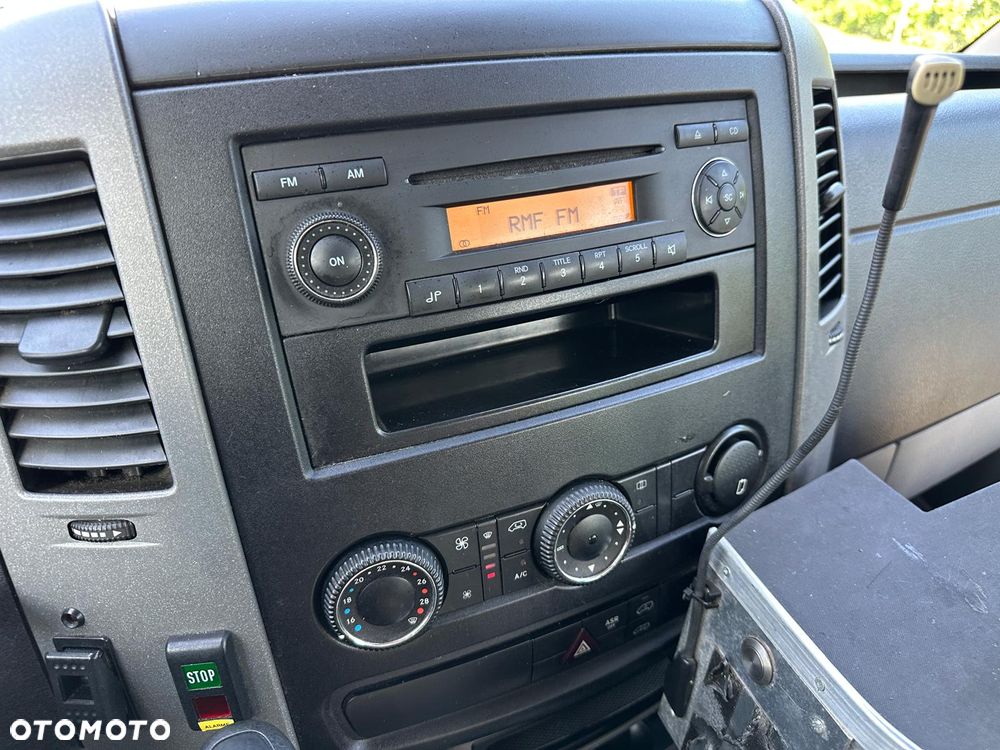 Mercedes-Benz Sprinter - 15