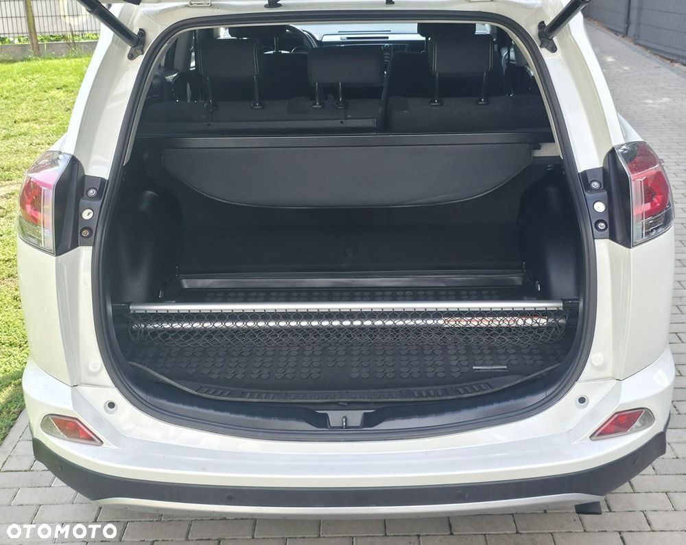 Toyota RAV4 - 6