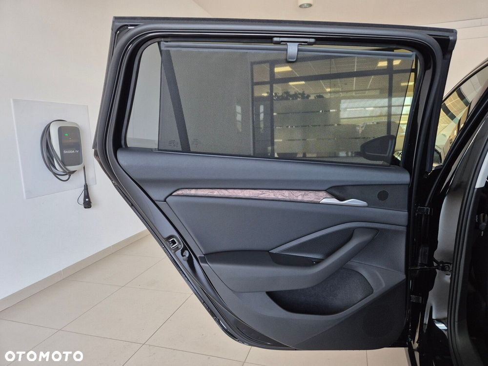 Skoda Superb 2.0 TDI SCR 4x4 L&K DSG - 29