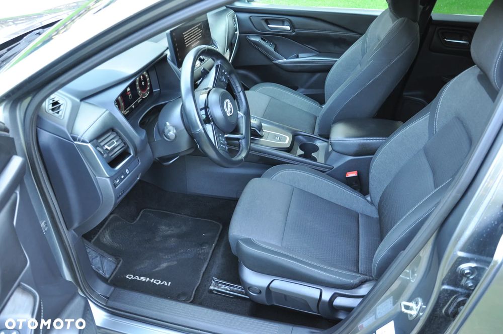 Nissan Qashqai 1.3 DIG-T mHEV N-Connecta Xtronic - 10