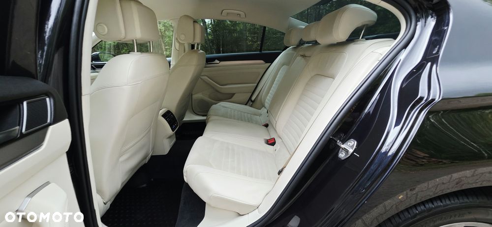 Volkswagen Passat 1.8 TSI BMT Highline DSG - 16