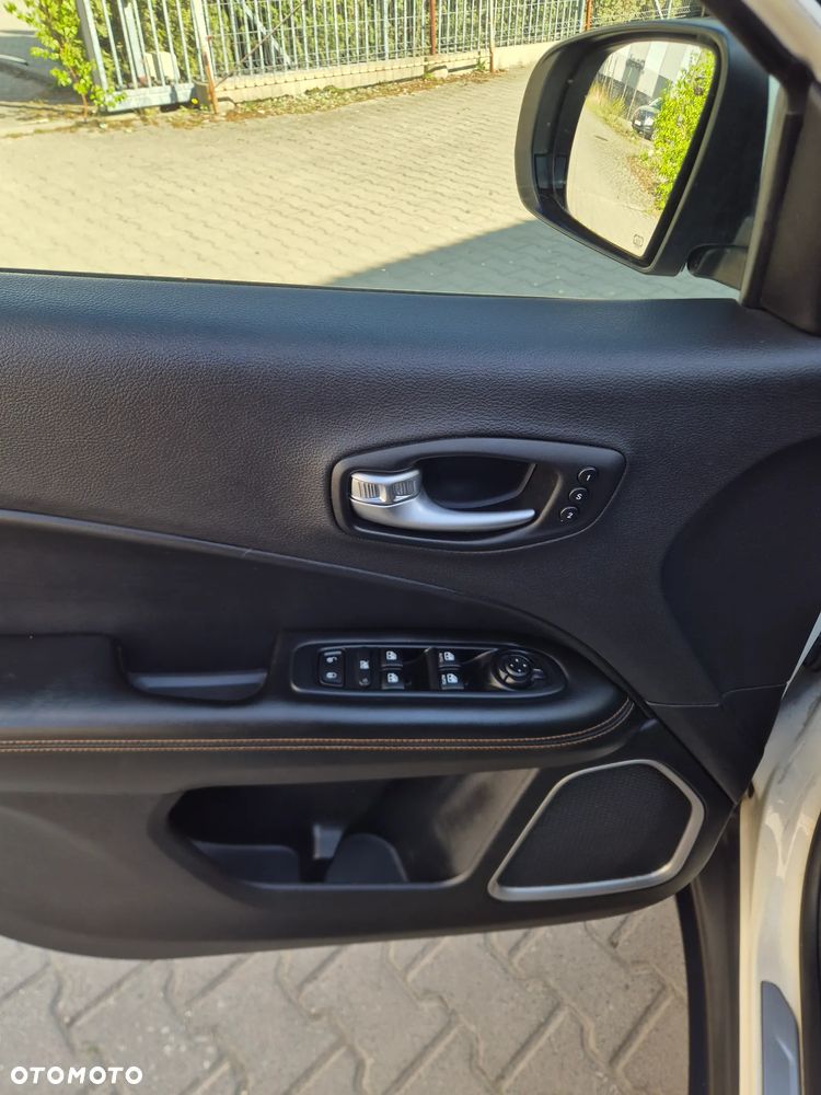 Jeep Compass 1.6 MultiJet Limited - 13