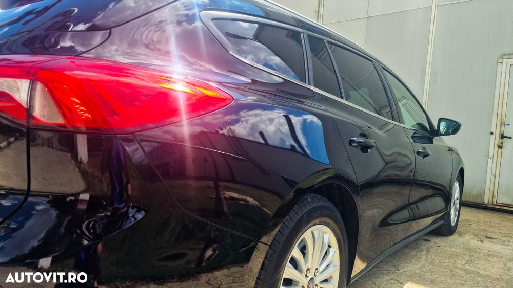 Ford Focus - 10
