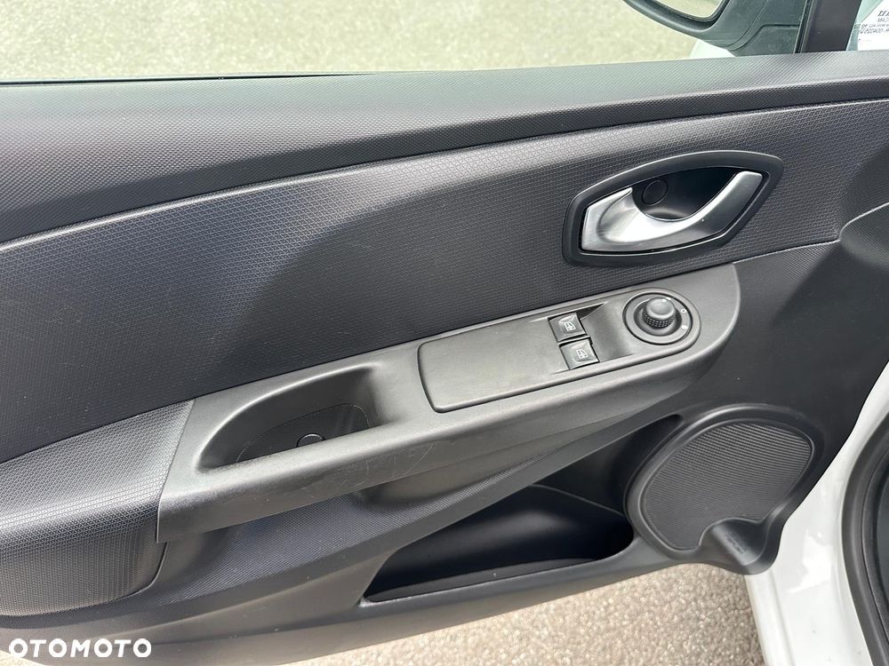 Renault Clio 1.5 dCi 75 Expression - 16