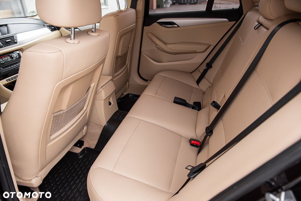 BMW X1 xDrive20d Sport Line - 25