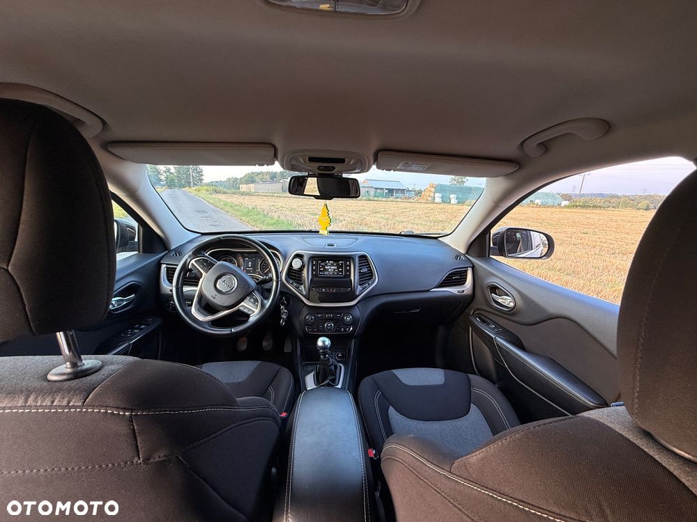 Jeep Cherokee 2.0 MJD 4x2 Longitude - 15