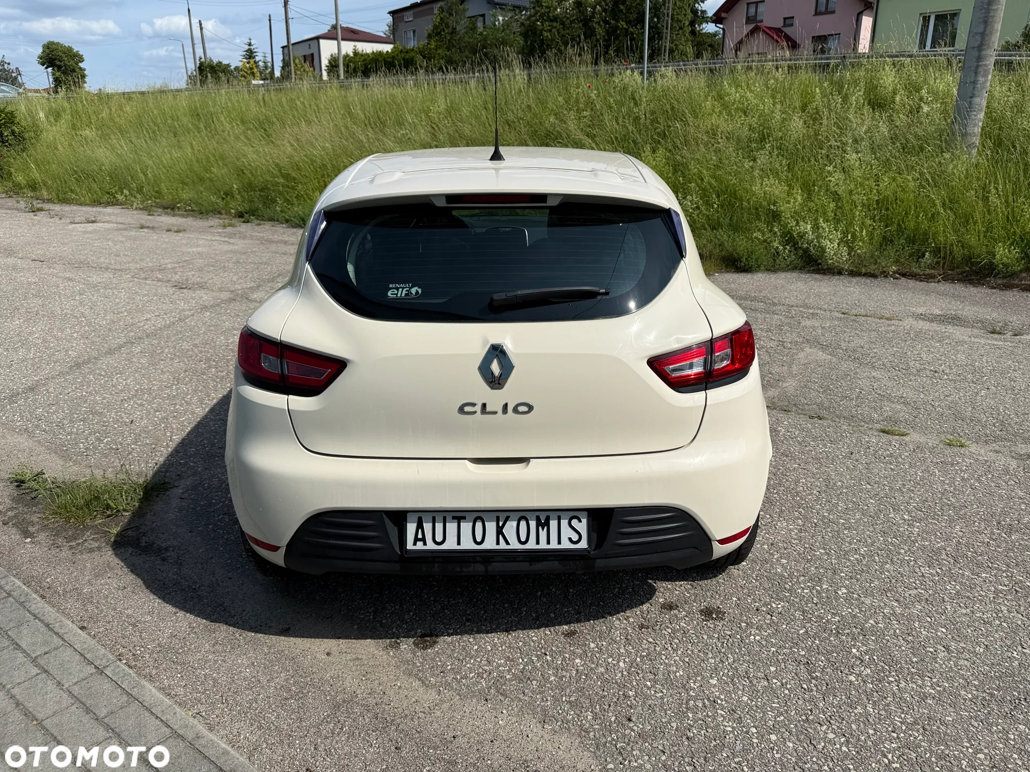Renault Clio 1.2 16V 75 Life - 19