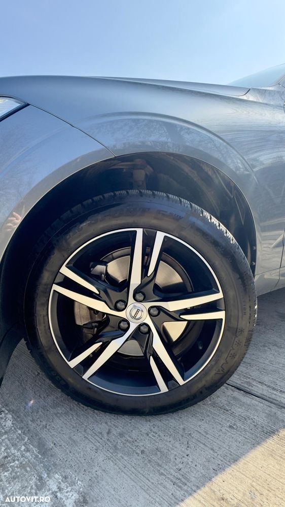 Volvo XC 60 D4 AWD Geartronic Momentum - 4