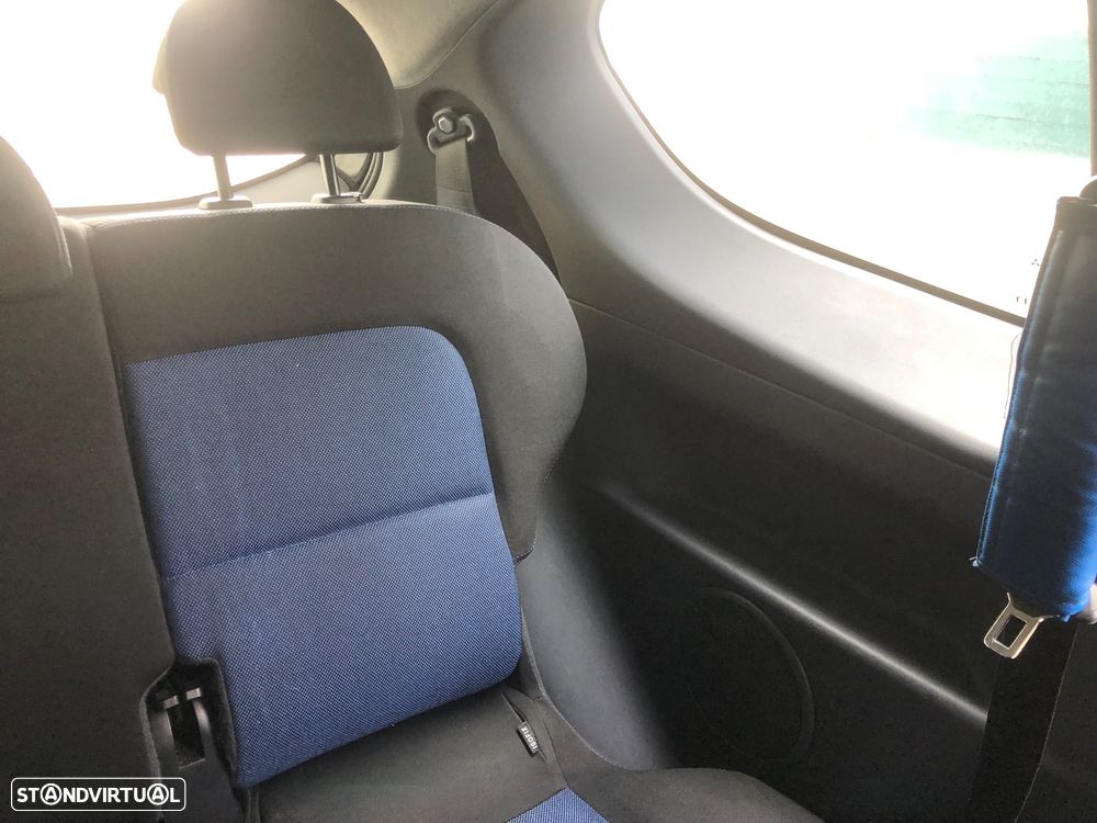 Mitsubishi Colt CZ3 1.1 Invite - 12