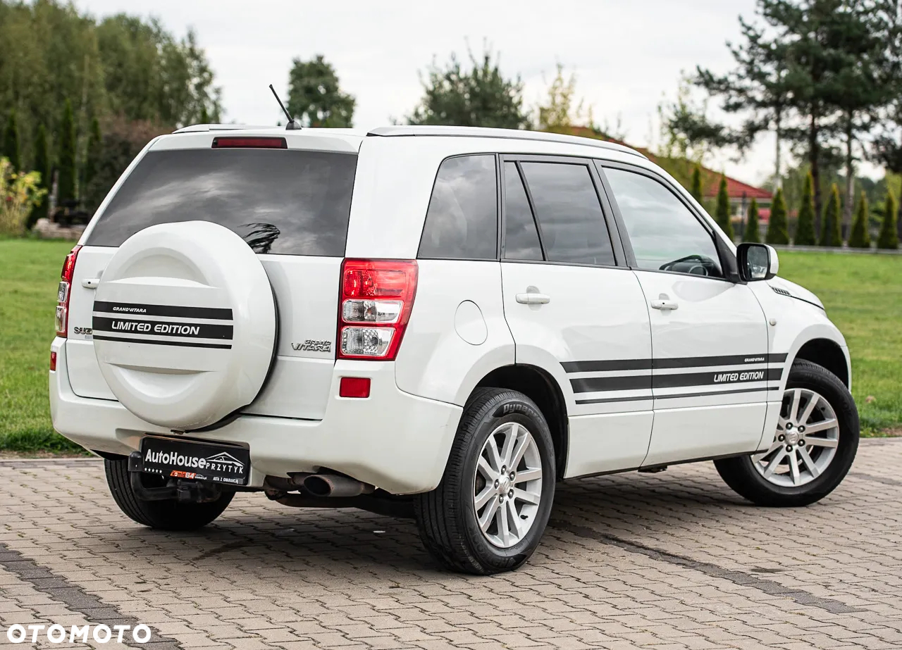 Suzuki Grand Vitara 2.0 De luxe - 11