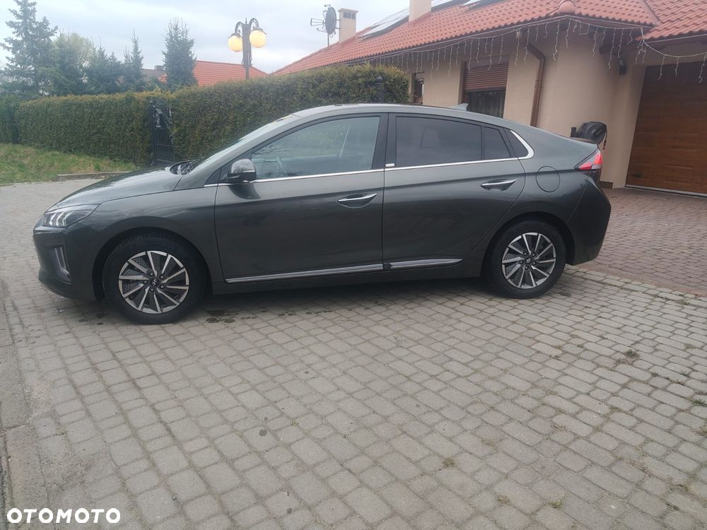 Hyundai IONIQ Advantage - 2