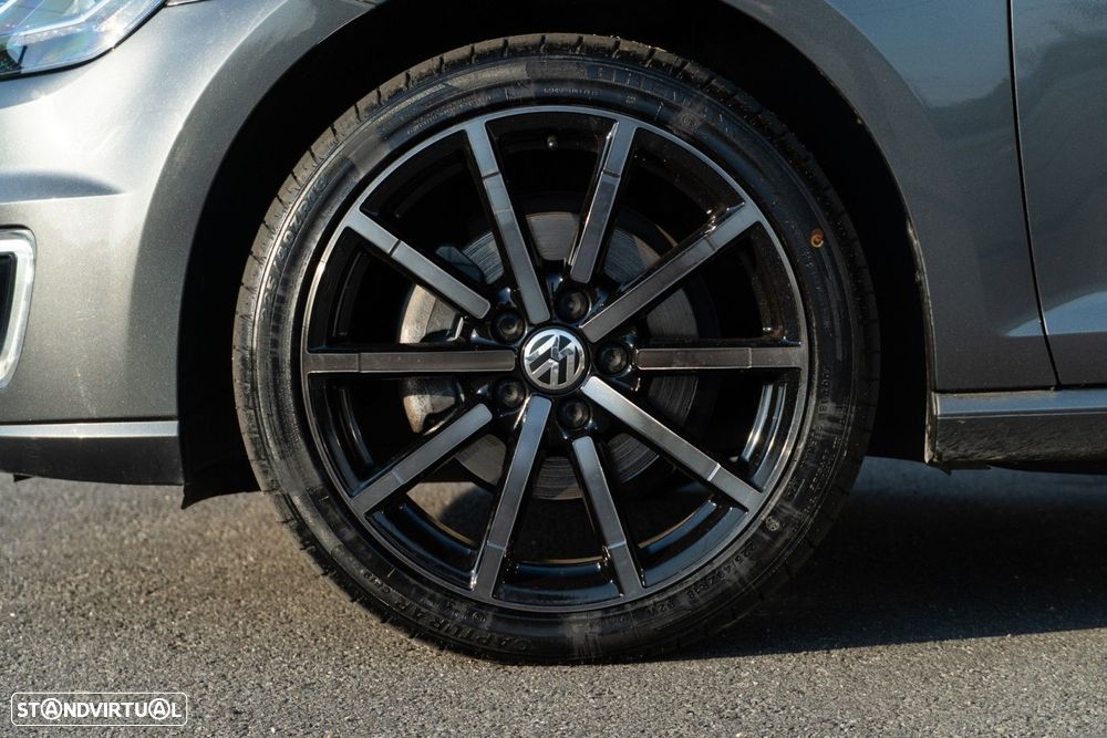 VW e-Golf AC/DC - 38