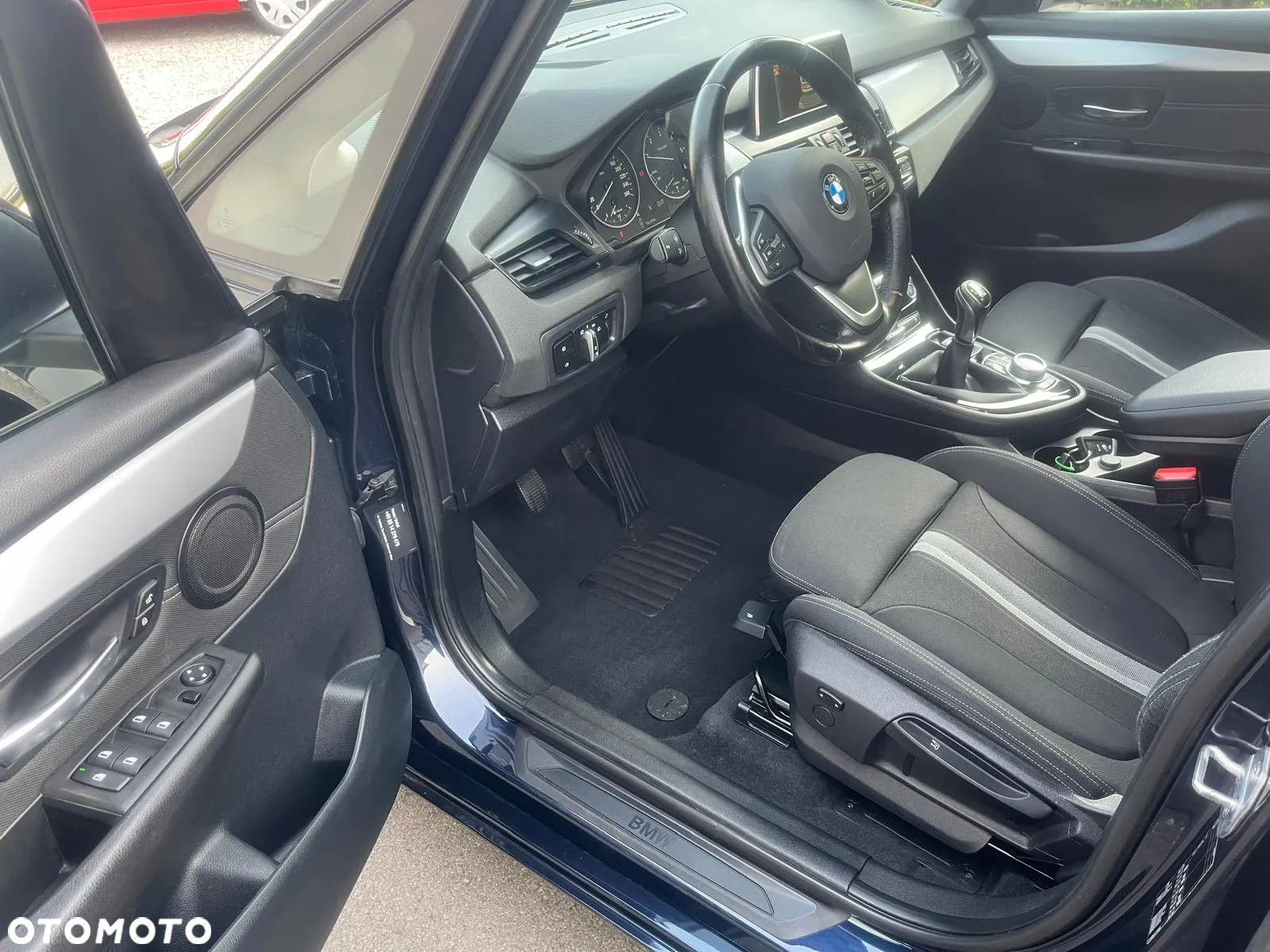 BMW Seria 2 218d Active Tourer - 11