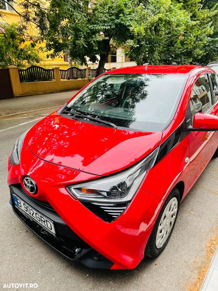 Toyota Aygo 1.0 VVY-I 5 usi X-play - 3