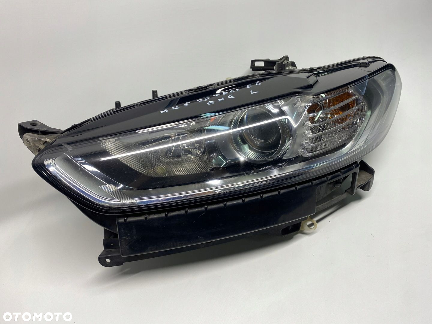 LAMPA LEWA PRZÓD MONDEO MK5 SOCZEWKA UK - 2