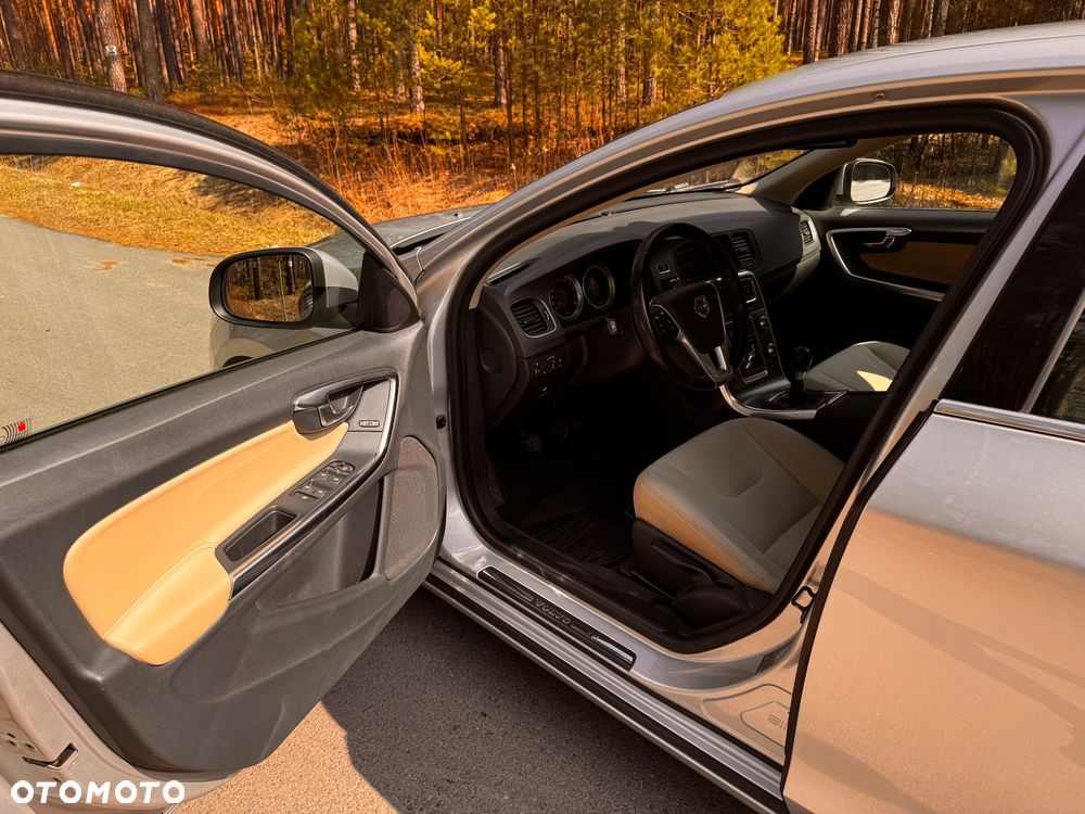 Volvo V60 D4 - 8