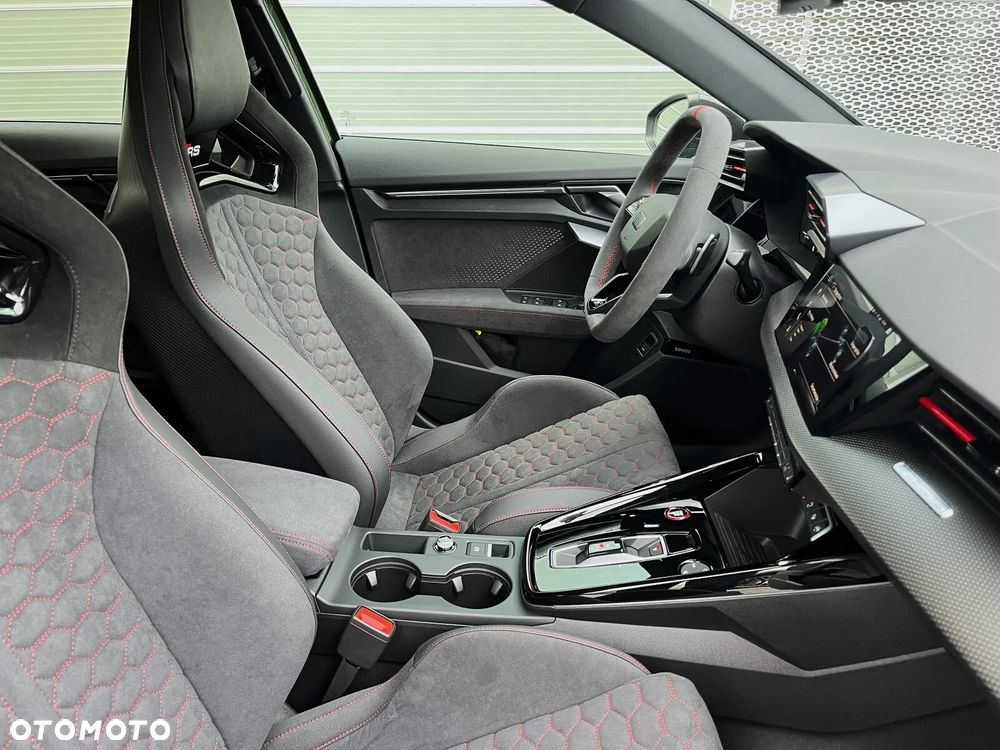 Audi RS3 Sportback TFSI Quattro S tronic - 18
