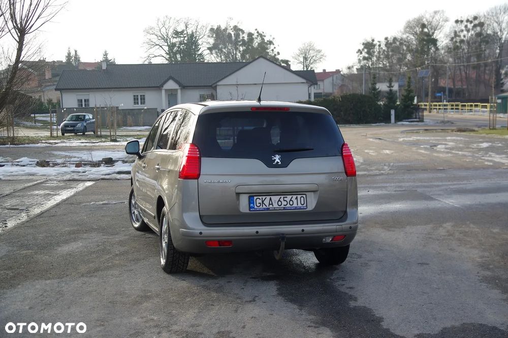 Peugeot 5008 - 14
