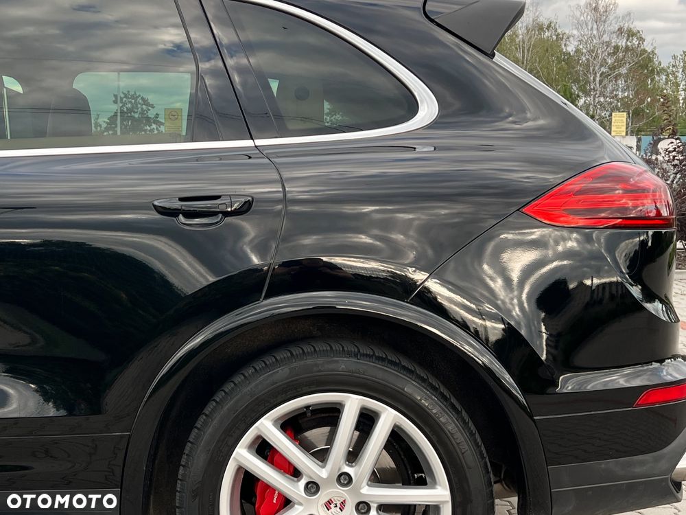 Porsche Cayenne Diesel Platinum Edition - 9