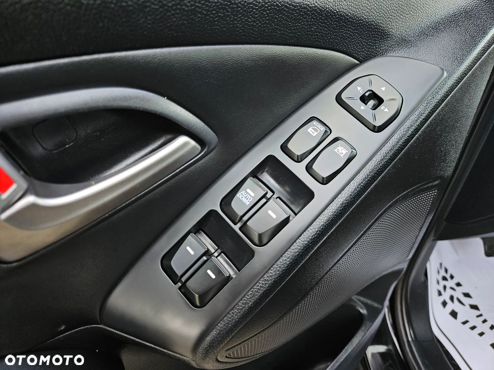 Hyundai ix35 1.6 2WD UEFA EURO 2012 Edition - 24