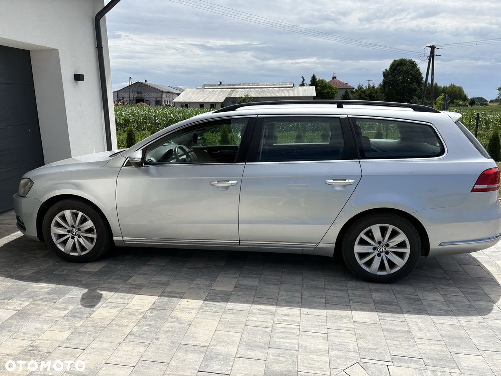 Volkswagen Passat - 4