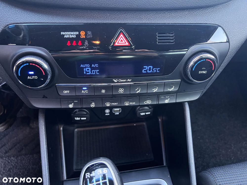 Hyundai Tucson blue 1.7 CRDi 2WD Style - 24